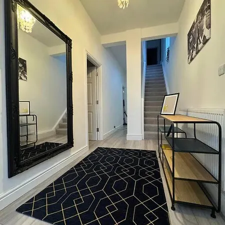 Modern 5 Bed Near Excel -Big Ben Villa London Exterior photo